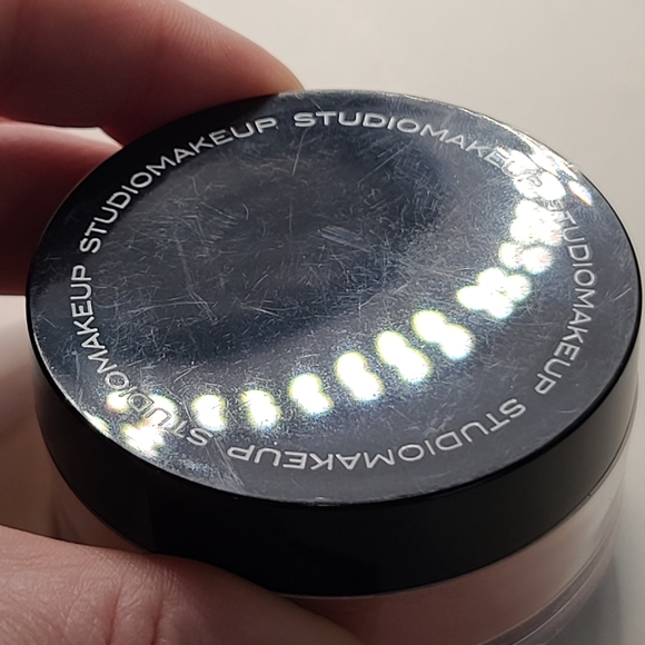 StudioMakeup Luminous Loose Blush Studio Makeup - Picture 4 of 9